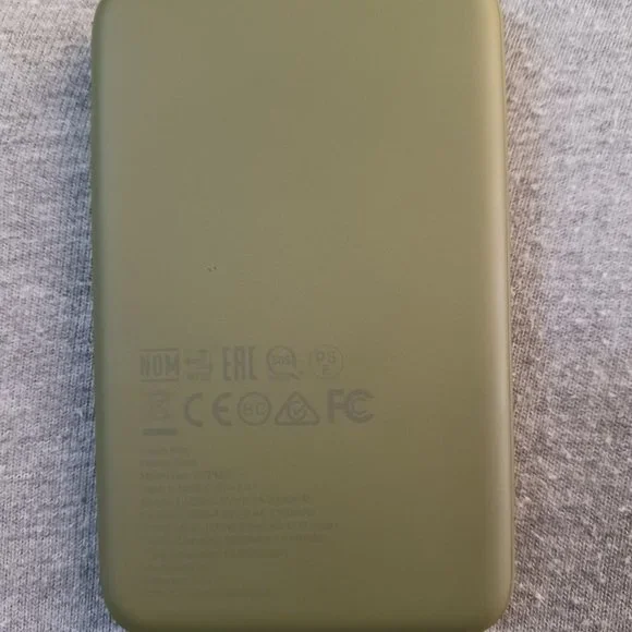 5000mAh Skullcandy stash mini power bank usb to usb b and c. - Picture 2 of 9